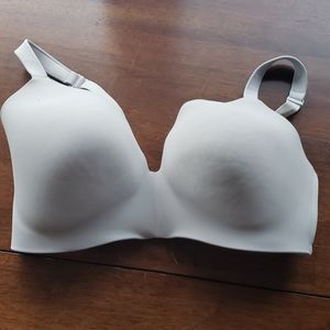White Cacique wireless bra 42G